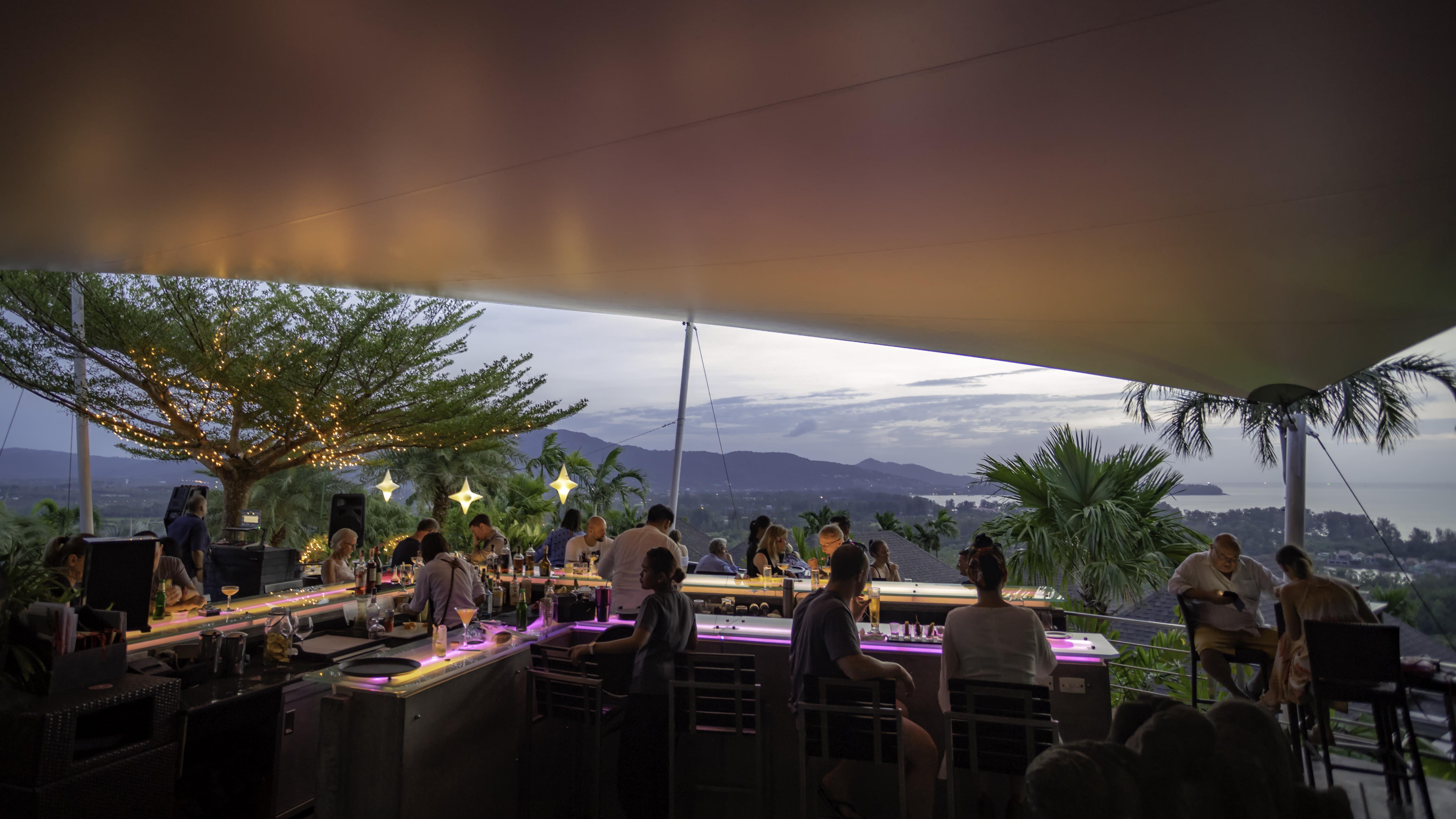 The Pavilions Phuket (Adults Only) Банг Тао Бийч Екстериор снимка The bar at the top of the resort