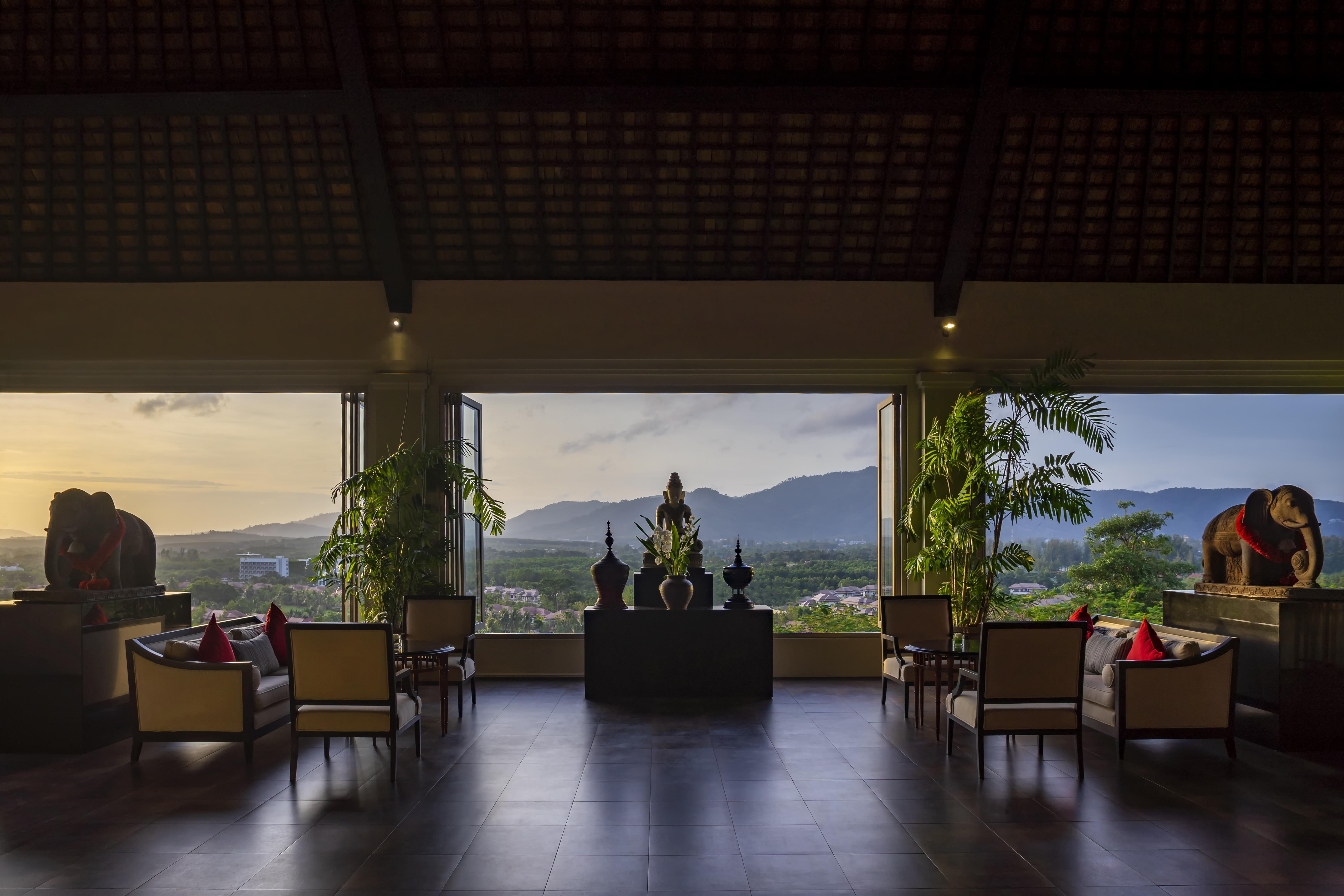 The Pavilions Phuket (Adults Only) Банг Тао Бийч Екстериор снимка The lobby of the hotel