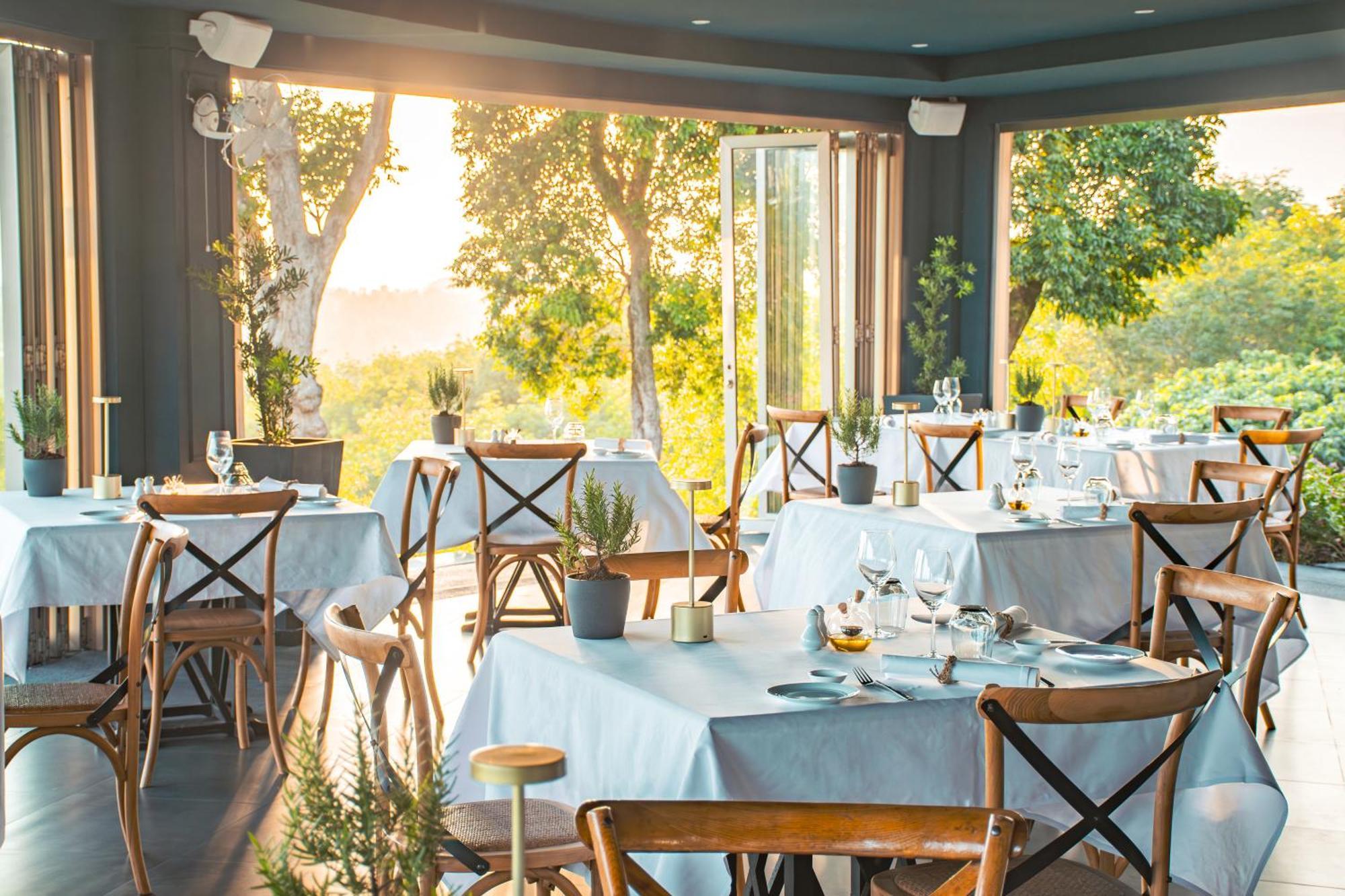 The Pavilions Phuket (Adults Only) Банг Тао Бийч Екстериор снимка Restaurant